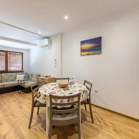 Apartman E-home *